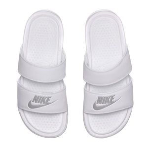 Nike Benassi Duo Slides